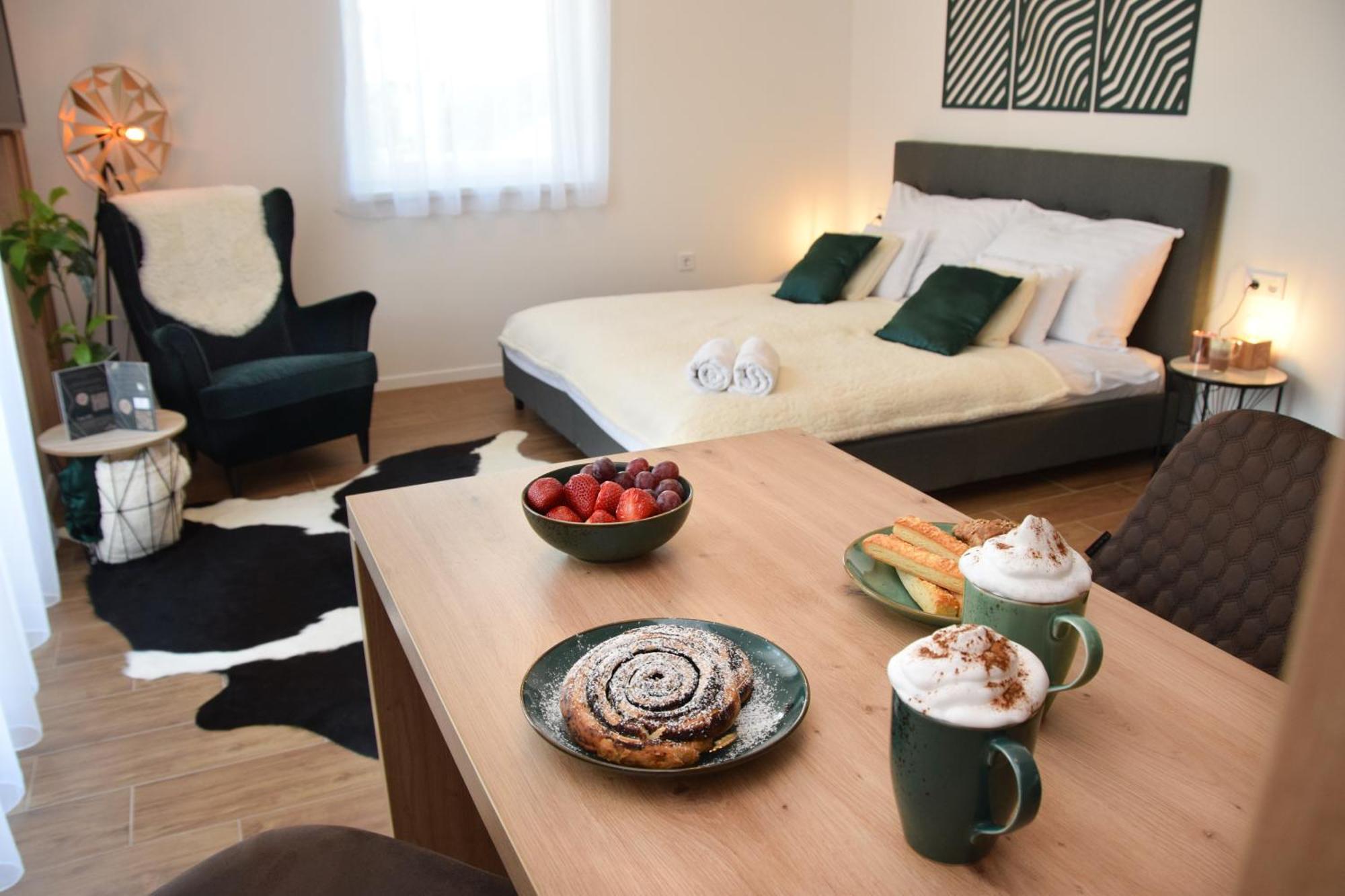 Silentium Premium Apartman Шарвар Екстер'єр фото