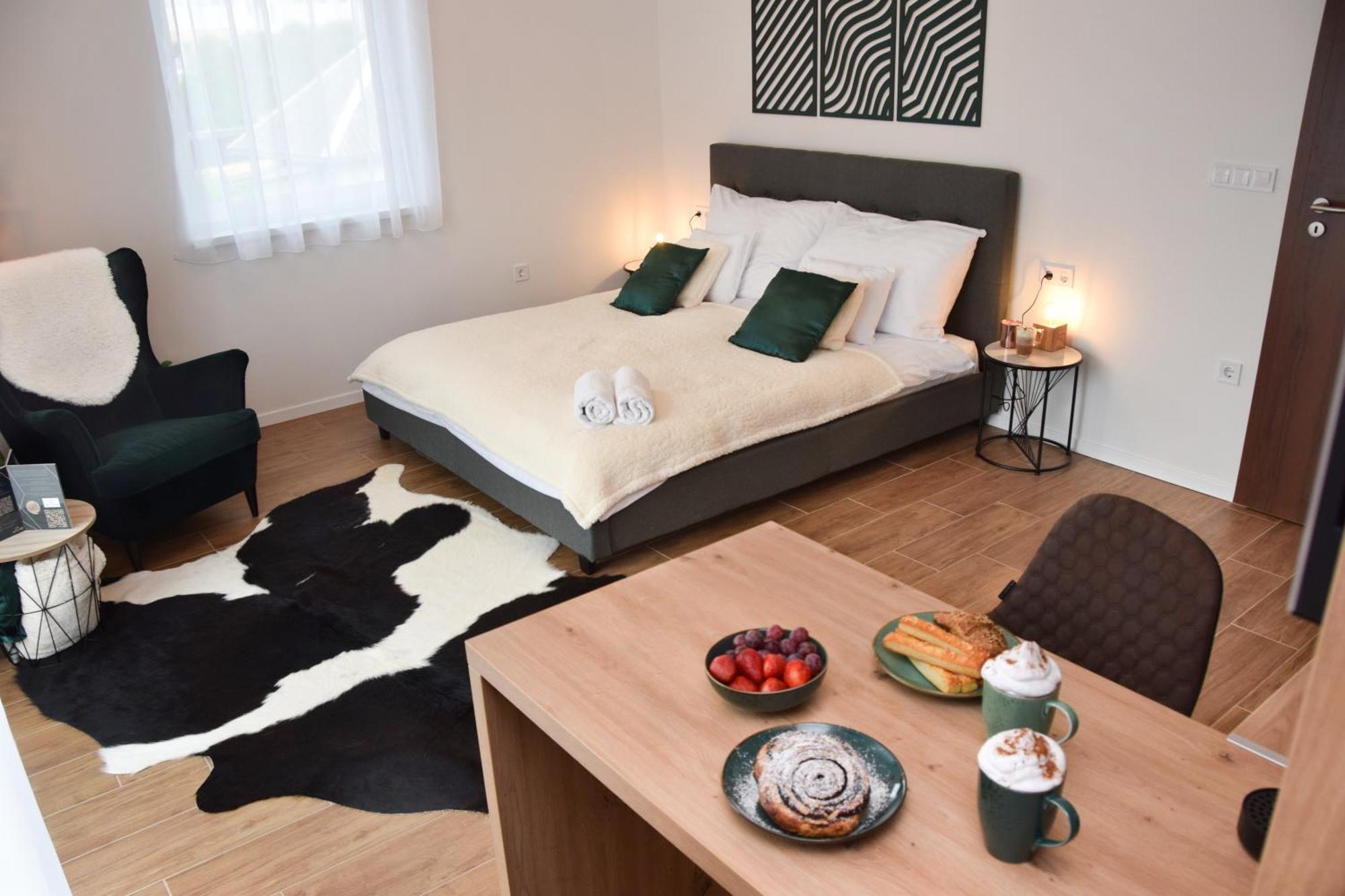 Silentium Premium Apartman Шарвар Екстер'єр фото