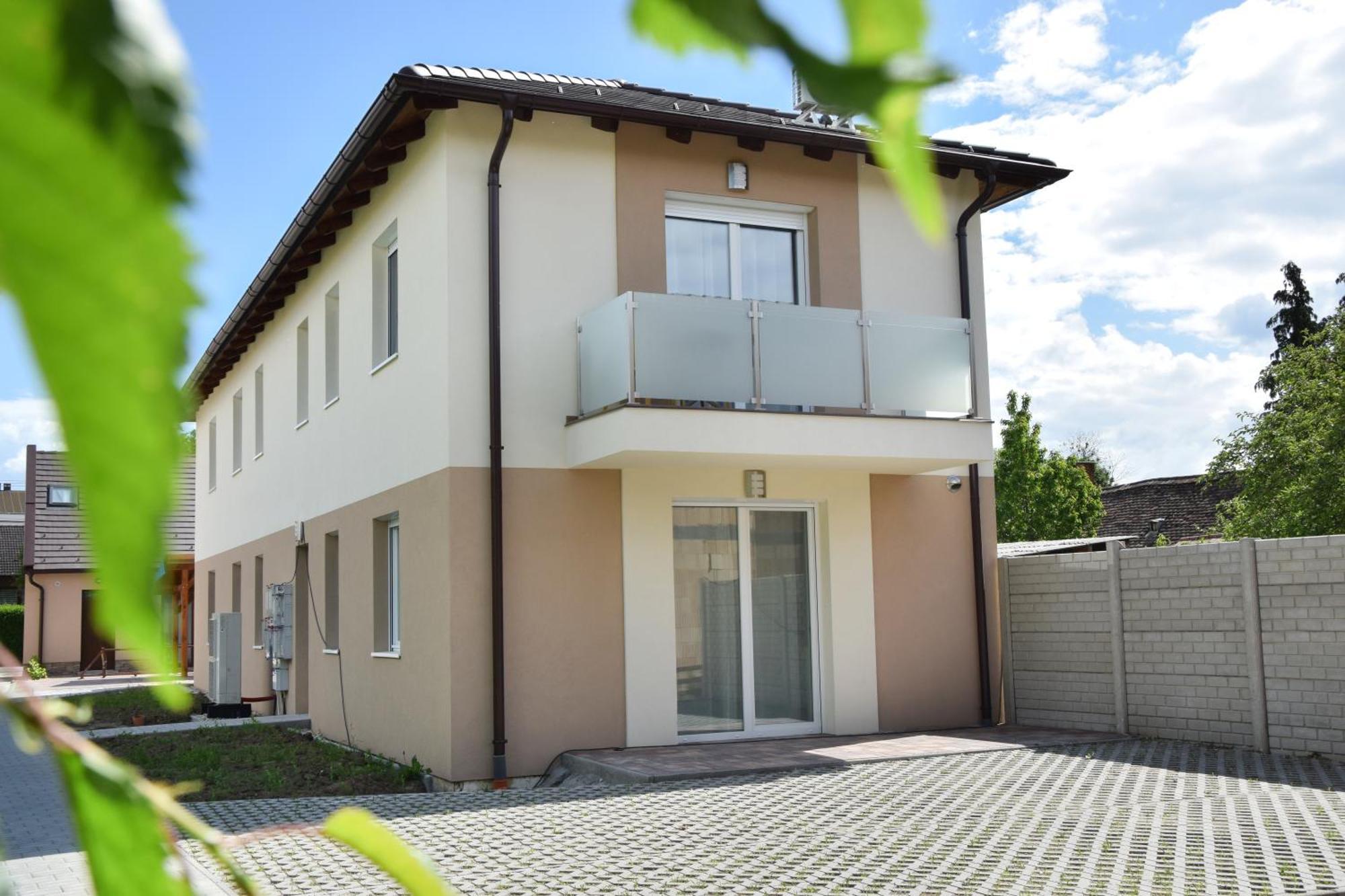 Silentium Premium Apartman Шарвар Екстер'єр фото